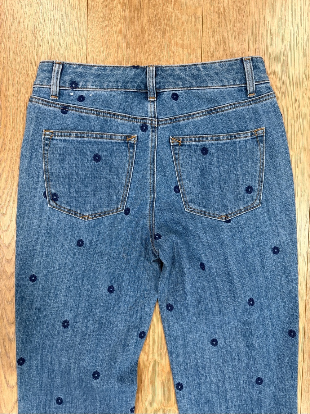 Talbots Everyday Relaxed Jean Embroidered Floral Crop Jeans Size 2 - Picture 4 of 8